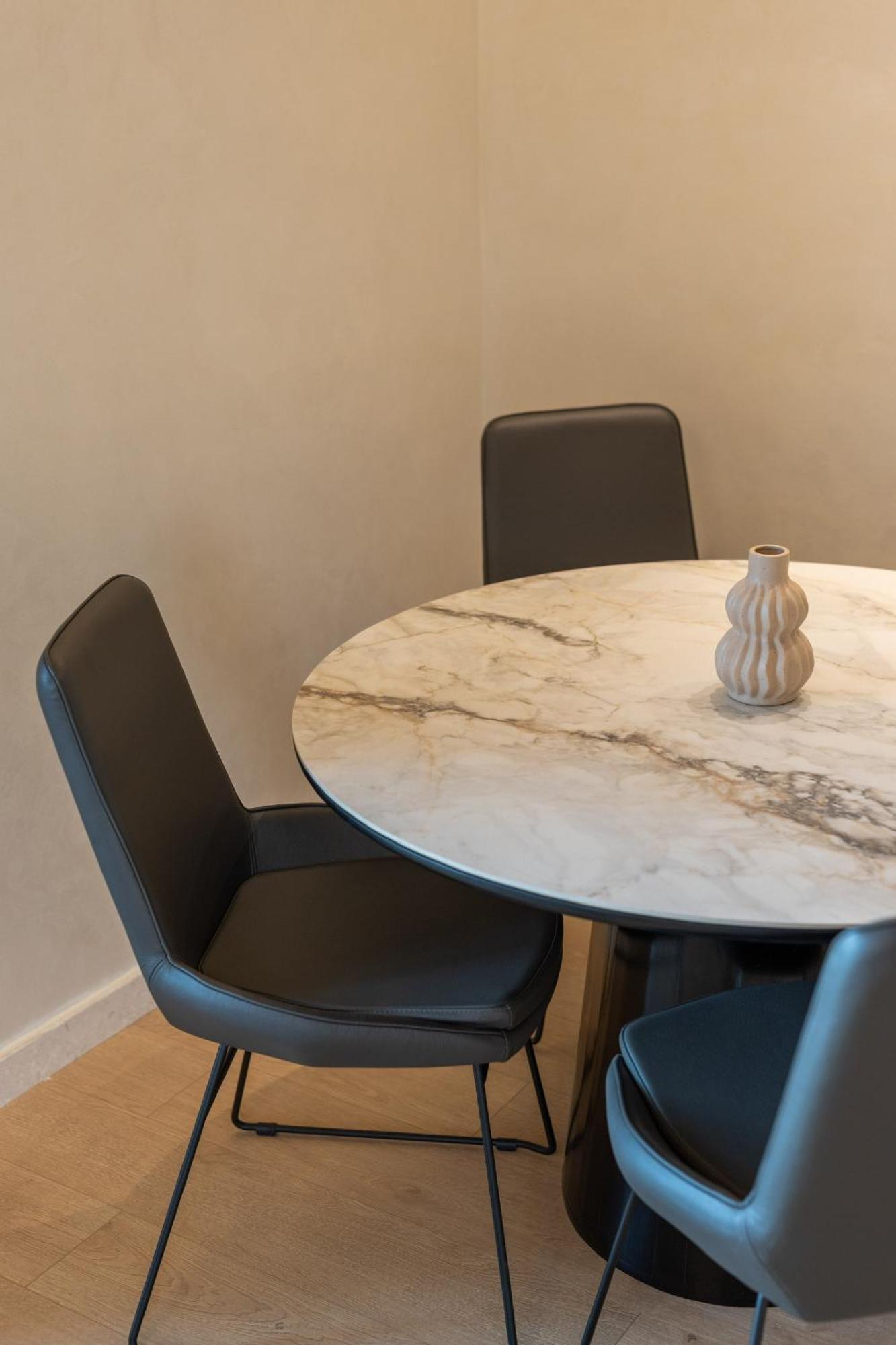 טיראנה Central Inn, New Bazaar Apartment מראה חיצוני תמונה